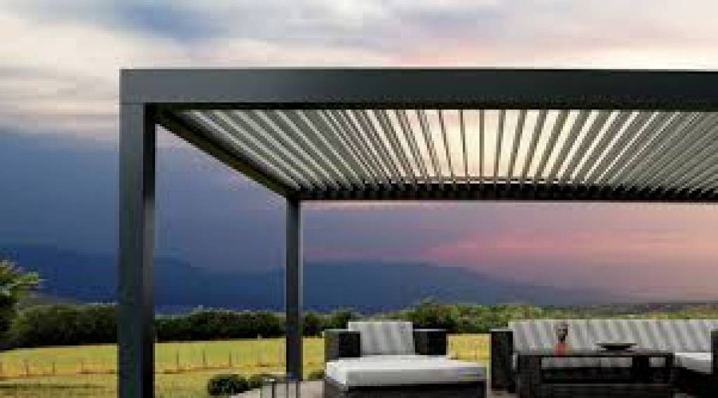 Pergola bioclimatique biossun : zoom sur les accessoires connectés
